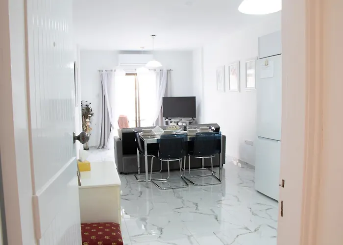 Apartmán Apartment,near The Pinikoudes Larnaca