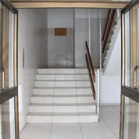 Daire Apartment,near The Pinikoudes *