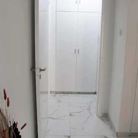 Apartment,near The Pinikoudes Daire