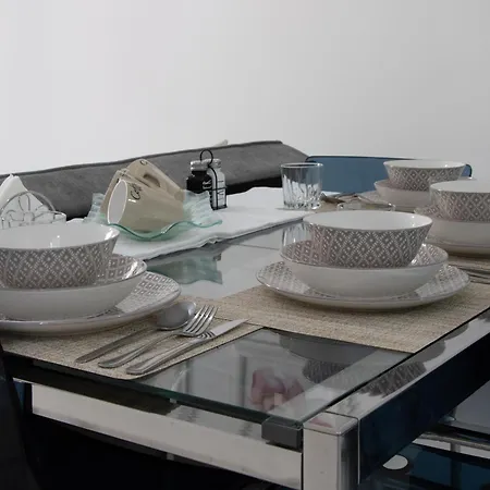 Apartment,near The Pinikoudes * Lárnaca