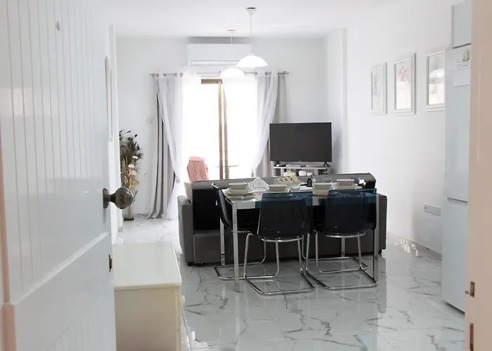 アパート Apartment,near The Pinikoudes