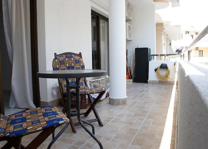 Apartment,near The Pinikoudes アパート