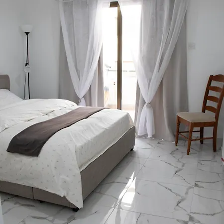 Apartamento Apartment,near The Pinikoudes Lárnaca